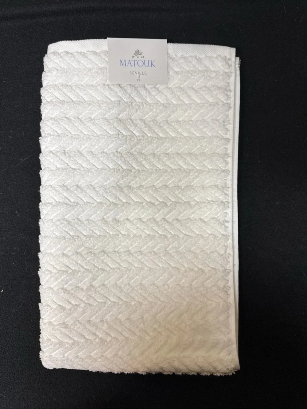 Matouk Seville 4 Pck Hand Towels 20x32 White Loose Braid Pattern 100% Cotton NWT